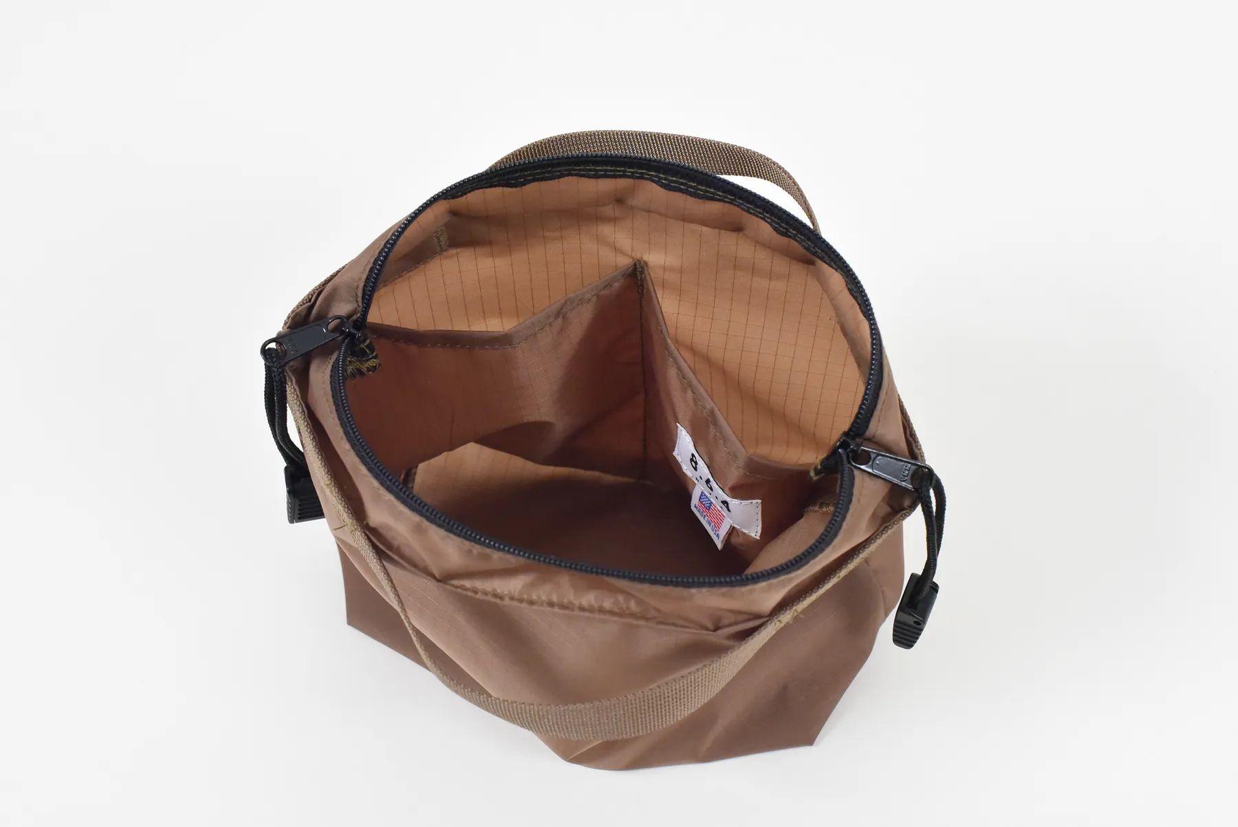 8.6.4 Design Nylon Pouch Navy