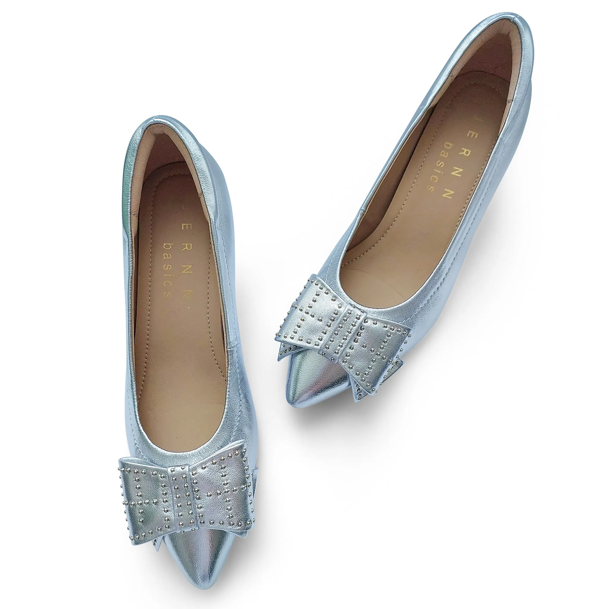 Chloe Signature lambskin pumps with stud ribbons