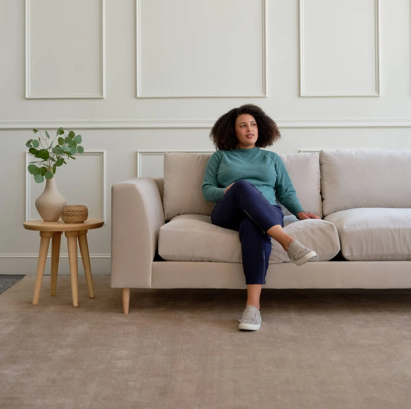 Dekayess Chaise Sectional in Natural Latex