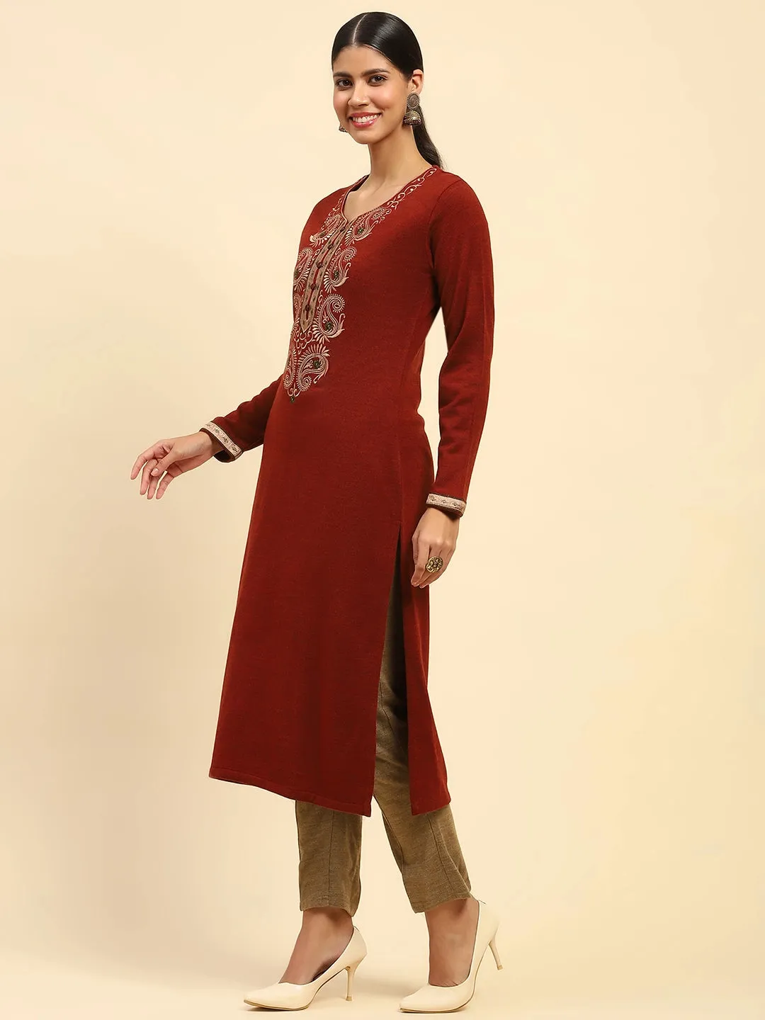 Rust WoolenThread Embroidered V-Neck Kurta